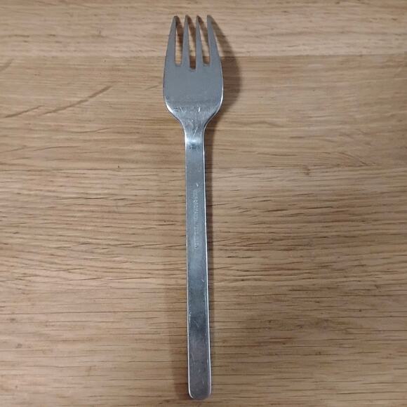WMF Cromargan Reno 6 7/8" Salad Fork Korea Stainless 18/10 Stainless - Picture 4 of 5